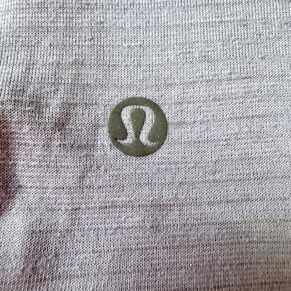 Lululemon size ?6 Var-City Muscle Tank
Heathered Lilac - Picture 5 of 9